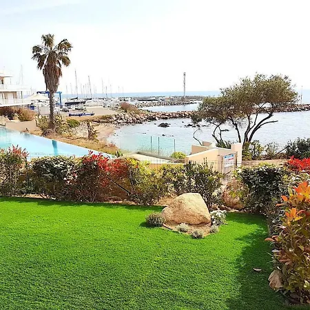 Apartment Corsicacasa De Luxe En Bord De Mer Pour 4 Pers Dans Avec Piscine A Debordement *