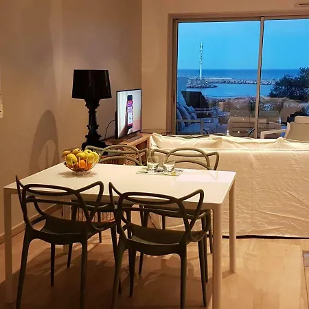 Apartment Corsicacasa De Luxe En Bord De Mer Pour 4 Pers Dans Avec Piscine A Debordement Kamiesch