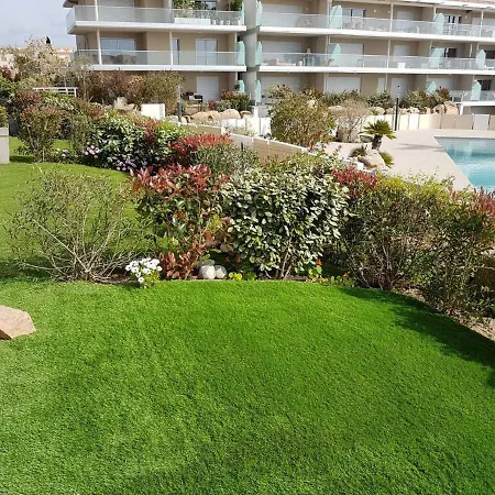 Corsicacasa De Luxe En Bord De Mer Pour 4 Pers Dans Avec Piscine A Debordement *