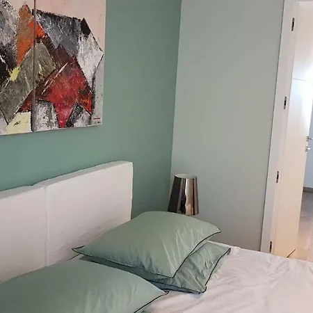 Corsicacasa De Luxe En Bord De Mer Pour 4 Pers Dans Avec Piscine A Debordement *